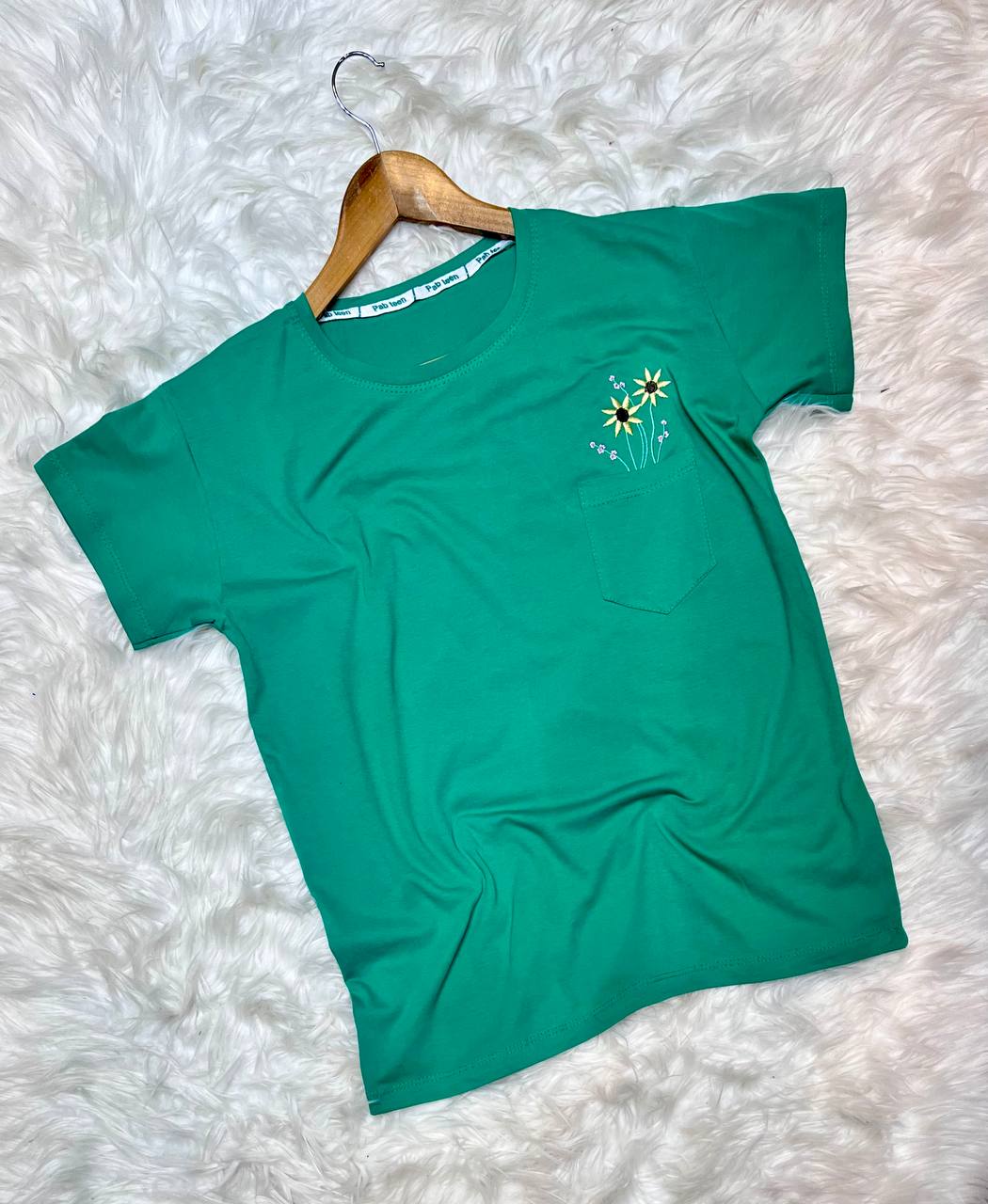تیشرت طرح گلشید